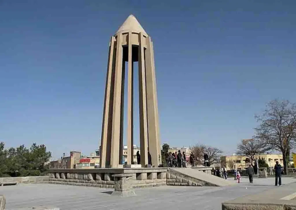 بوعلی سینا همدان