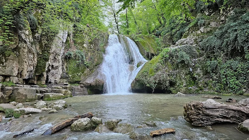 آبشار لوه استان گلستان