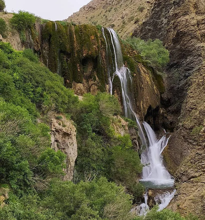 آبشار پونه زار فریدونشهر اصفهان 2