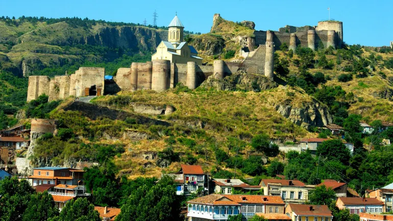 – قلعه ناریکالا (Narikala Fortress)