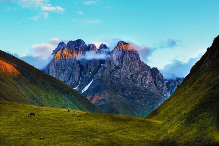 – پارک ملی کازبگی (Kazbegi National Park)