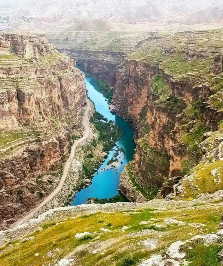 غار زینگان ایلام؛ تنها غار روباز ایران.