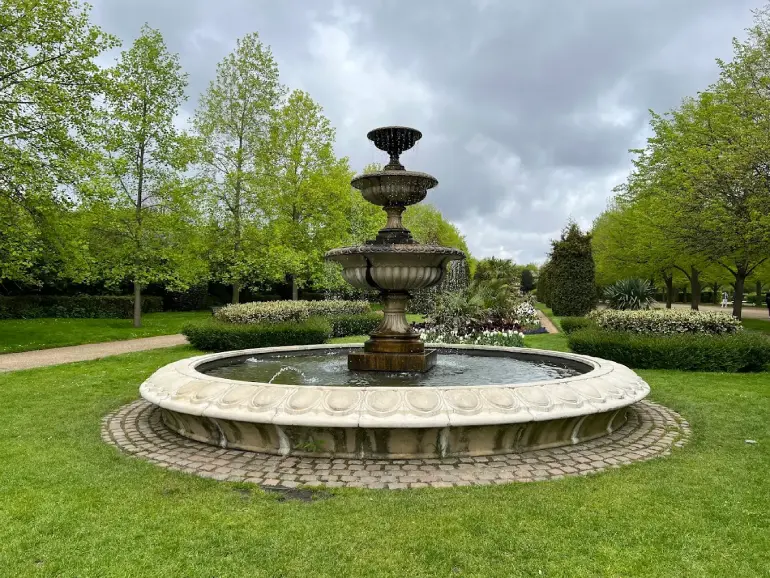 – ریجنتز پارک (Regent’s Park)